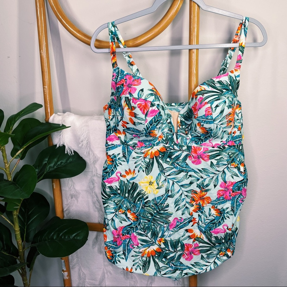 Cacique Swim Floral Blue Beachy Hawaiian Print Tankini Swim Top sz 40DD